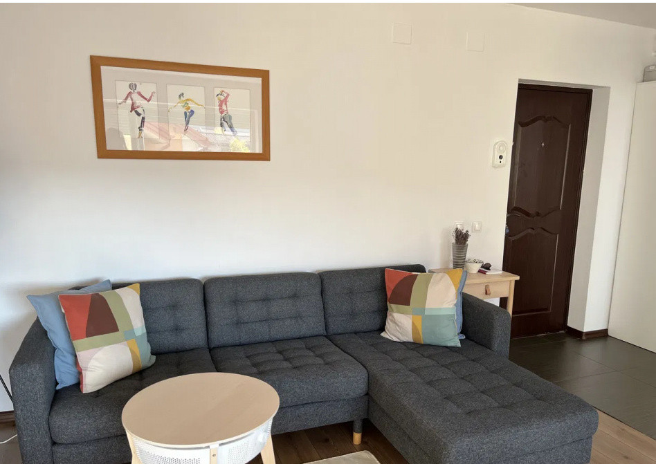 Oportunitate de investitie ,Apartament cheie 3 camere , etaj intermediar.