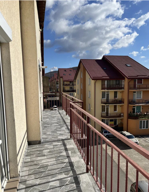 Oportunitate de investitie ,Apartament cheie 3 camere , etaj intermediar.