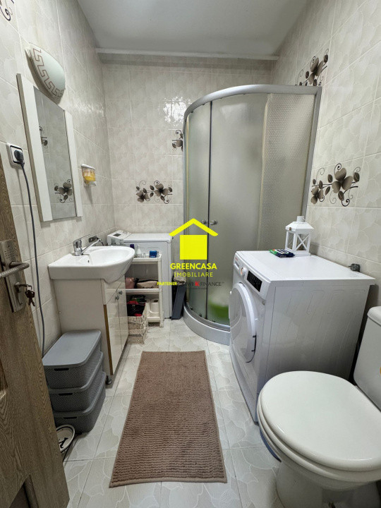 Apartment 1 camera, 30mp, parcare, zona Cetatii 