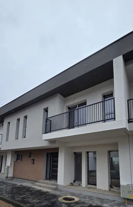 Oportunitate în Florești – Casa finalizată în 2025, triplex, zona Terra