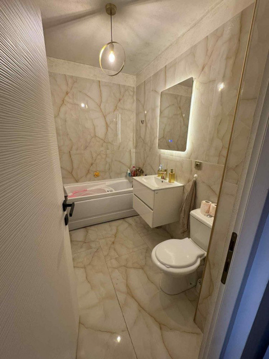 Vand apartament 3 camere in Apahida