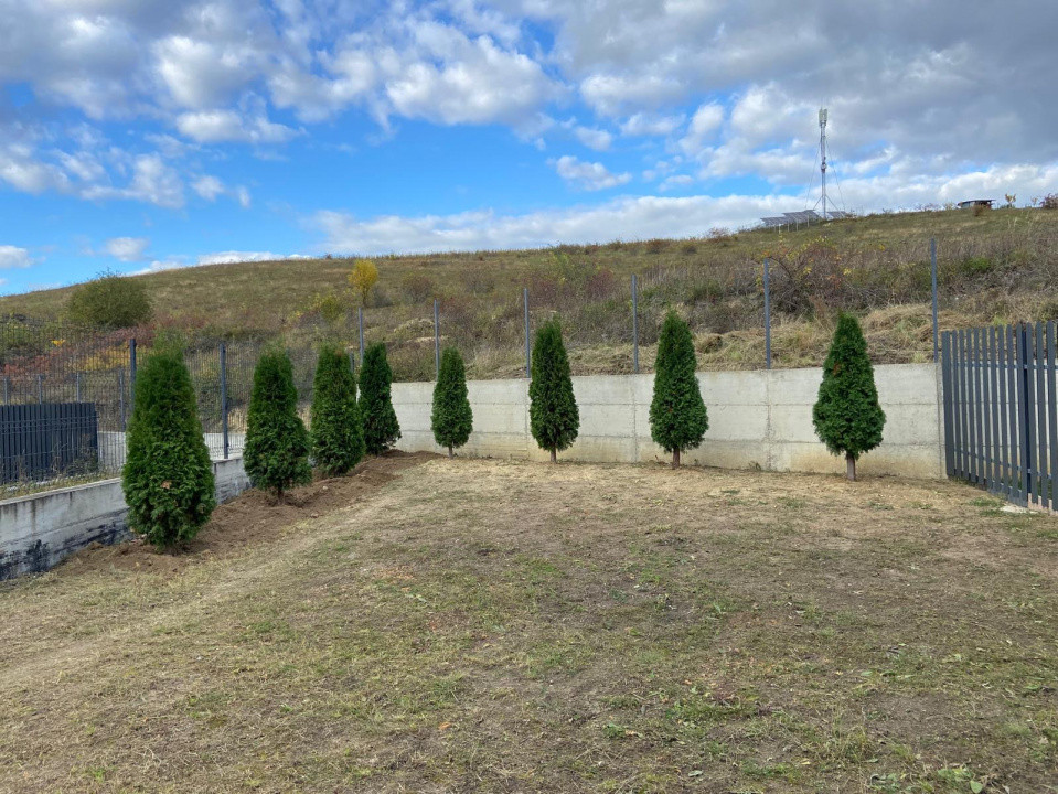 Duplex semifinisat cu Garaj Voronet .