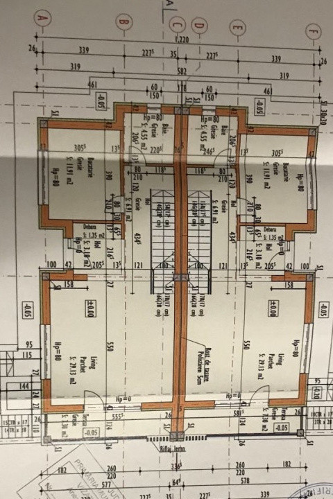 Duplex semifinisat cu Garaj Voronet .