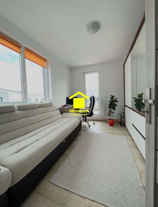Apartament 3 camere, terasa, balcon, parcare, zona Subcetate
