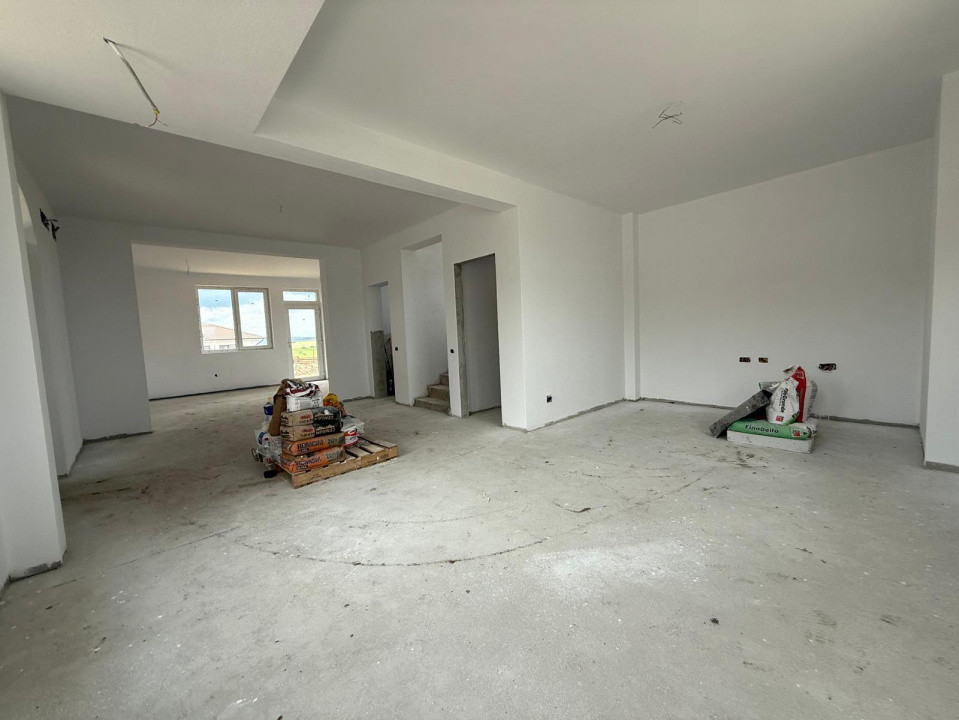 Casă Individuală, 142 mp utili, teren 500 mp Dezmir 