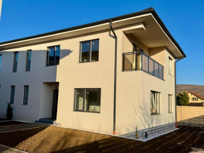 Unitate duplex de vânzare – Florești, zona Avram Iancu