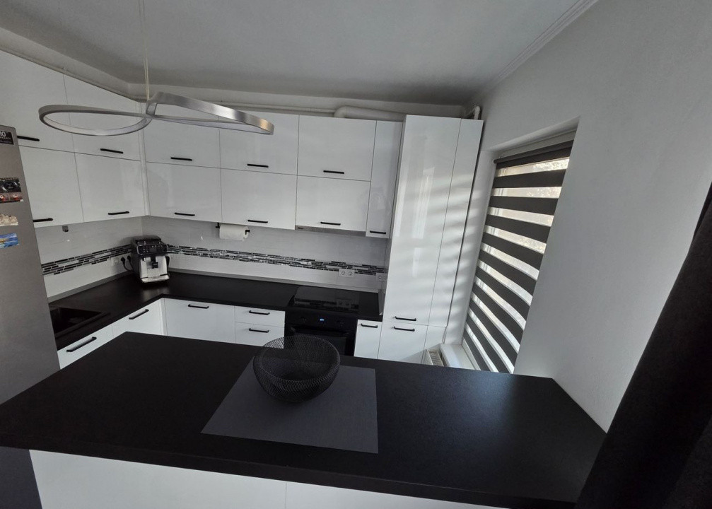 Apartament 3 camere, zona Stadionului,  78 mp utili, 2 parcari