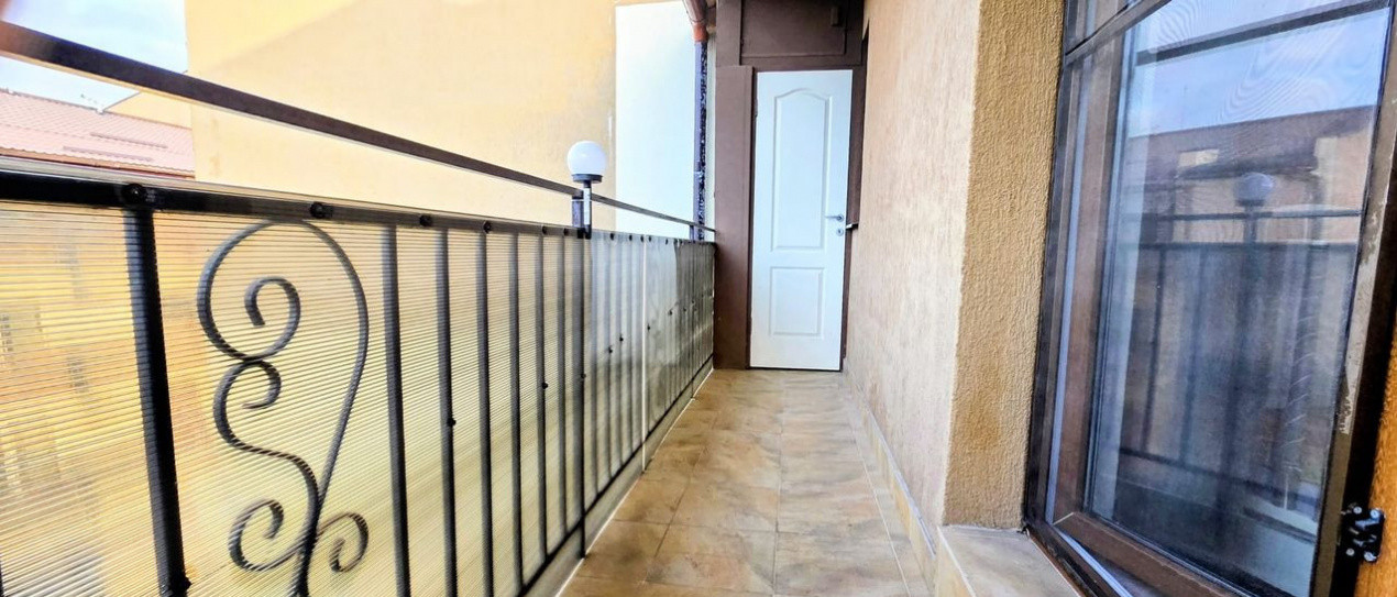 Apartament 3 camere, etaj 3 , Floresti