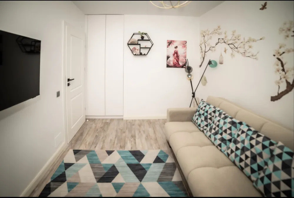 Apartament 3 camere de 60mp plus 40 mp terasa , zona Valea Garbaului