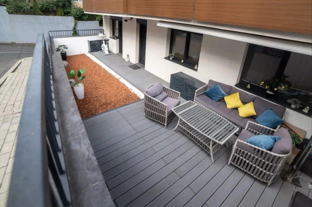 Apartament 3 camere de 60mp plus 40 mp terasa , zona Valea Garbaului