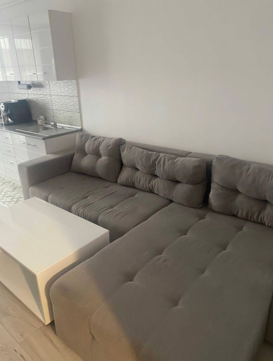 Aparatement de inchiriat 2 camere de 43mp , zona : Floresti (Porii)