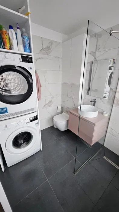 Casă modernă – Cartier Voroneț | 113 mp utili | 3 parcări | Curte amenajată