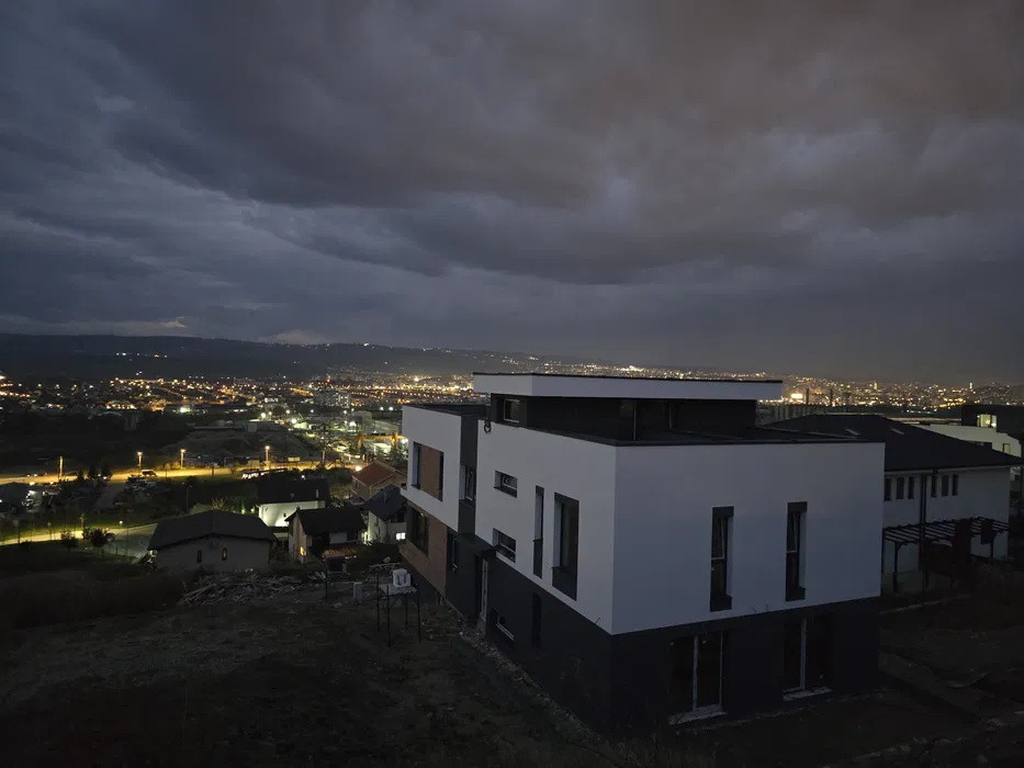 Duplex Voronet Nou Semifinisat 202 mp, Garaj, Terasa circulabila