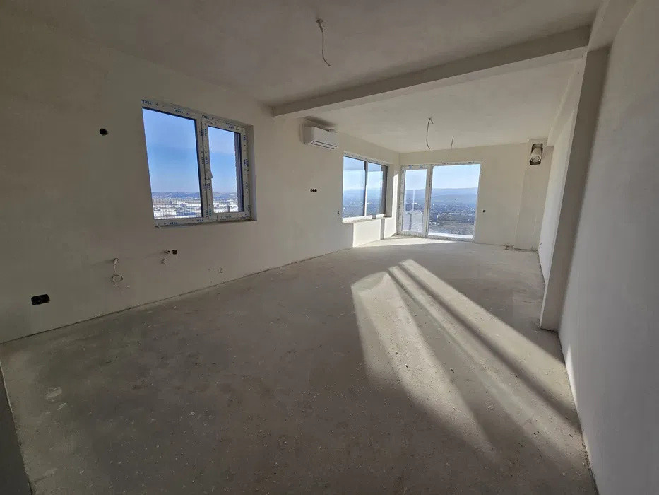 Duplex Voronet Nou Semifinisat 202 mp, Garaj, Terasa circulabila