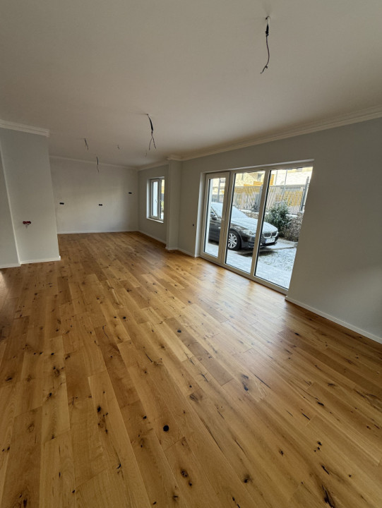 Ansamblu de duplexuri, 4 camere, garaj, gradina, zona Voronet