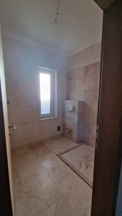 Ansamblu de duplexuri, 4 camere, garaj, gradina, zona Voronet