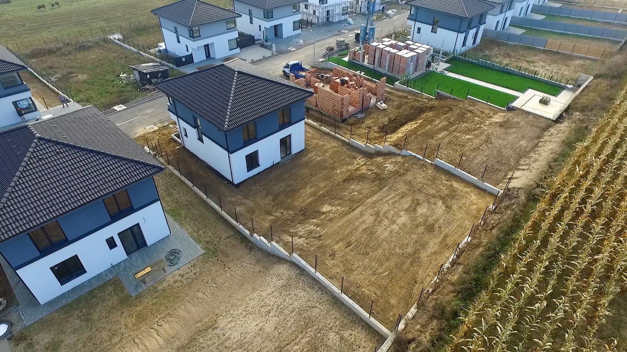 Casă individuală de vânzare în Corușu – finisată exterior, interior semifinisat