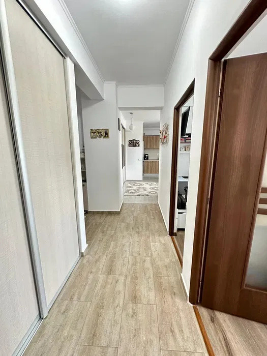 Apartament 3 camere, 56 mp + 18 mp balcon, Mărăști