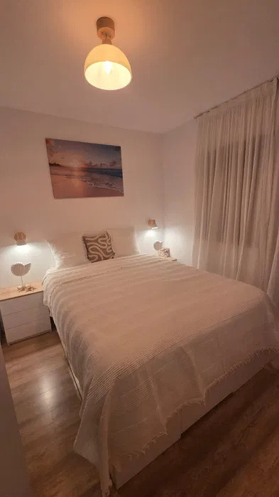 Apartament 2 camere, etaj intermediar, zona Porii, Floresti