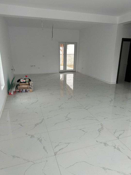 Casa individuala, 4 camere, 120mp utili, 300mp teren, ansamblu nou, Domnesti 