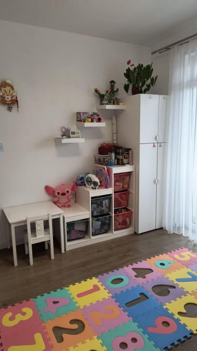 Apartament la cheie 3 camere , etaj intermediar ,zona Tineretului