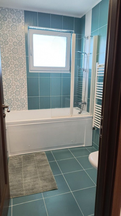 Apartament la cheie 3 camere , etaj intermediar ,zona Tineretului