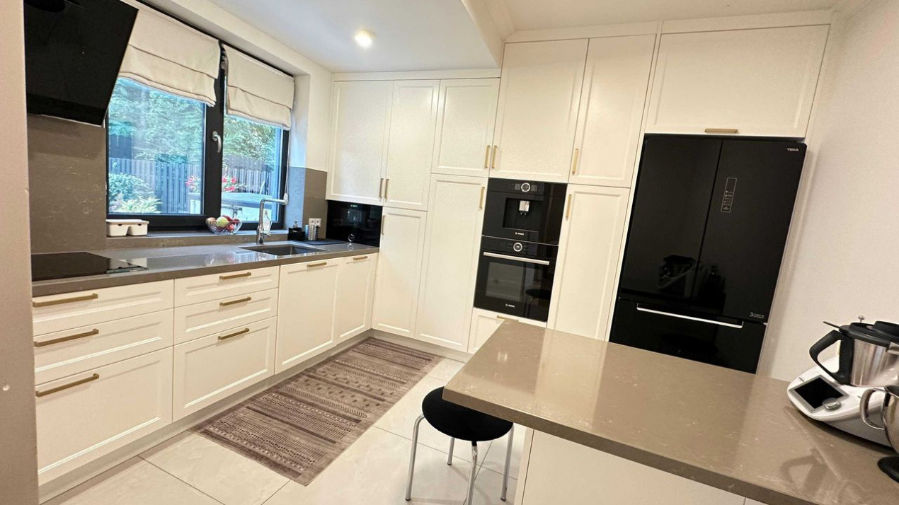 Apartament 3 camere cu grădină proprie – Bună Ziua