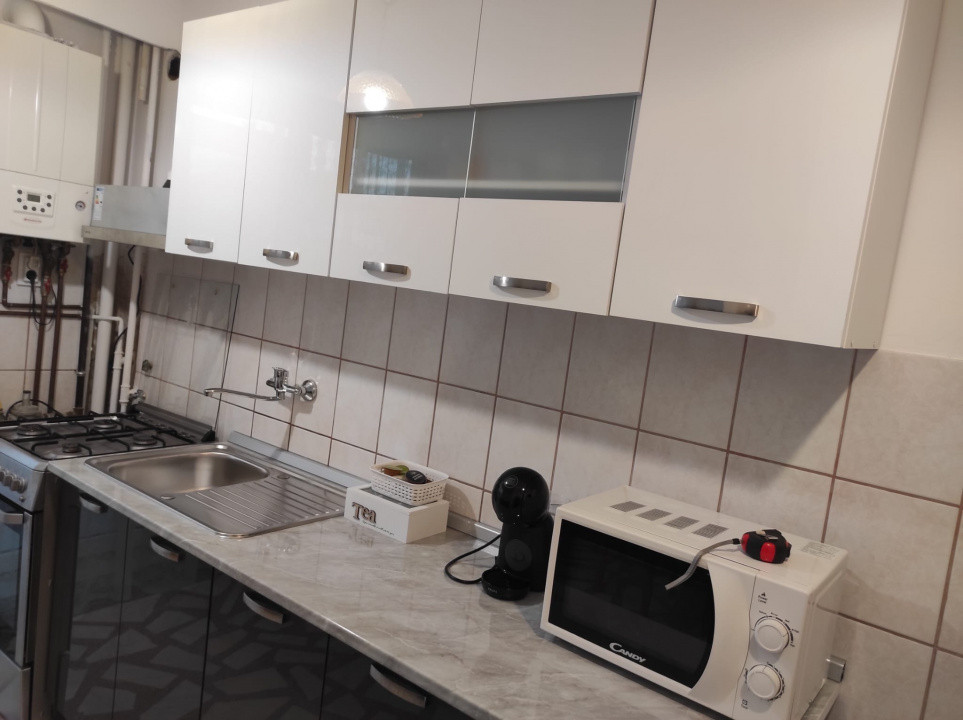 Casa unifamilială, 9 camere, 3 apartamente, 560mp teren 