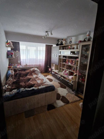 Apartament 3 camere 60mp Floresti zona Porii