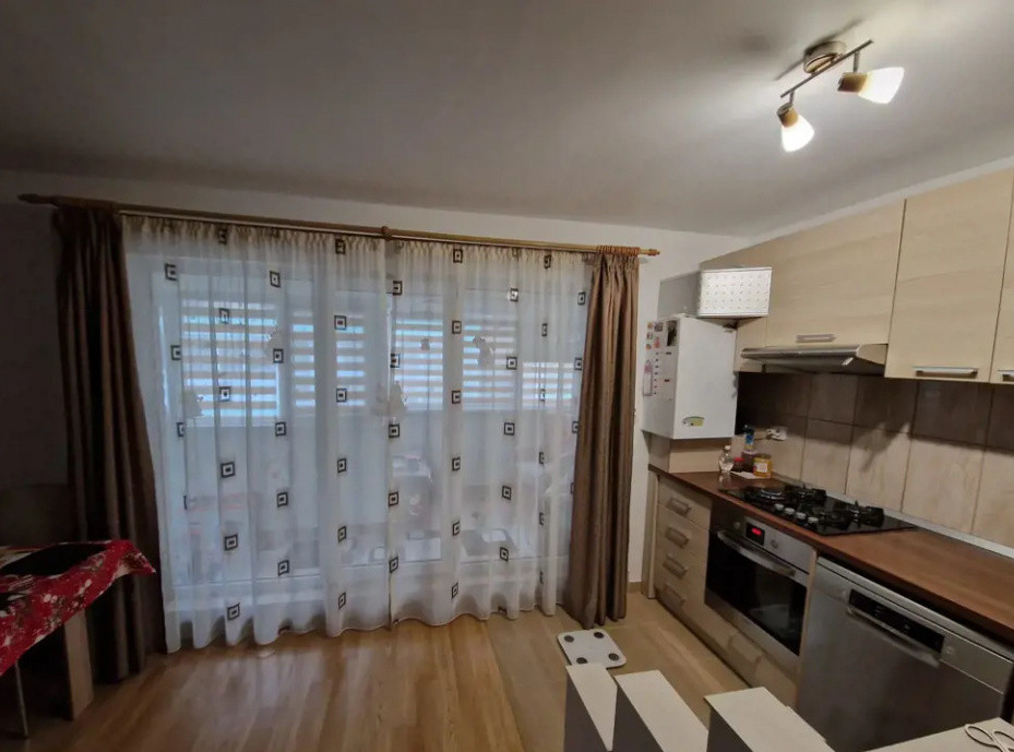 Apartament 3 camere 60mp Floresti zona Porii