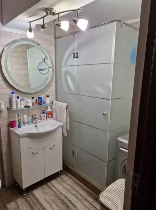 Apartament 3 camere 60mp Floresti zona Porii