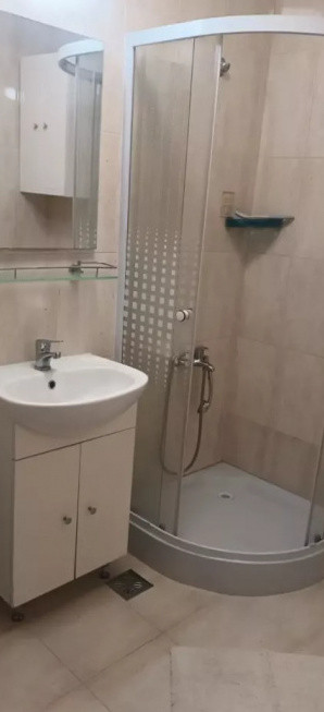 Apartament cu 2 camere 44mp Floresti zona Terra