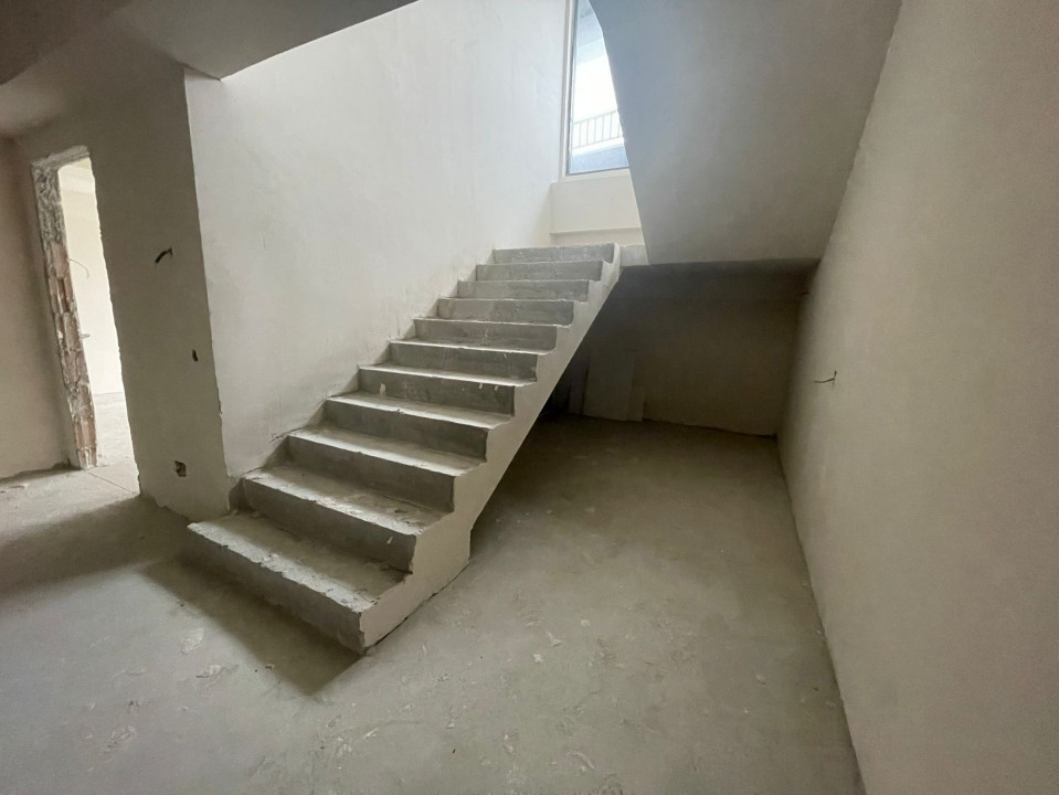 Penthouse, semifinisat, 5 camere, 210mp, 2 nivele, West City Tower