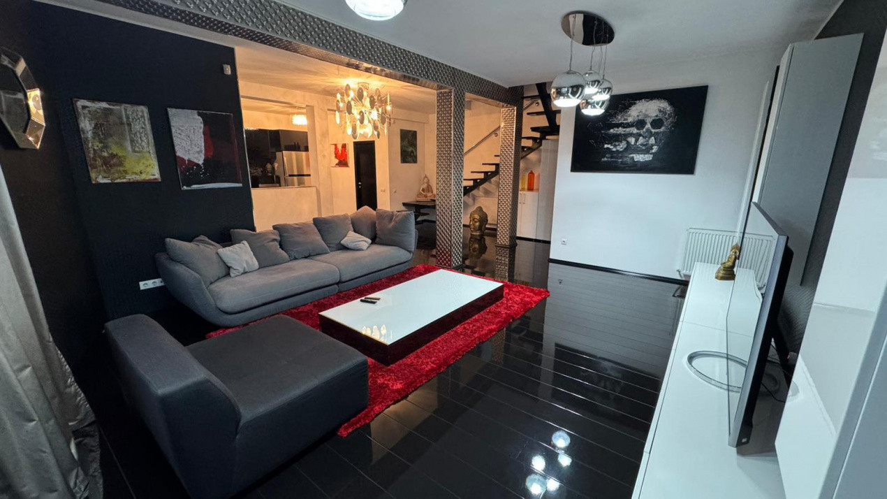 Casă individuală de vânzare | curte 500 mp | garaj 60 mp | lângă VIVO