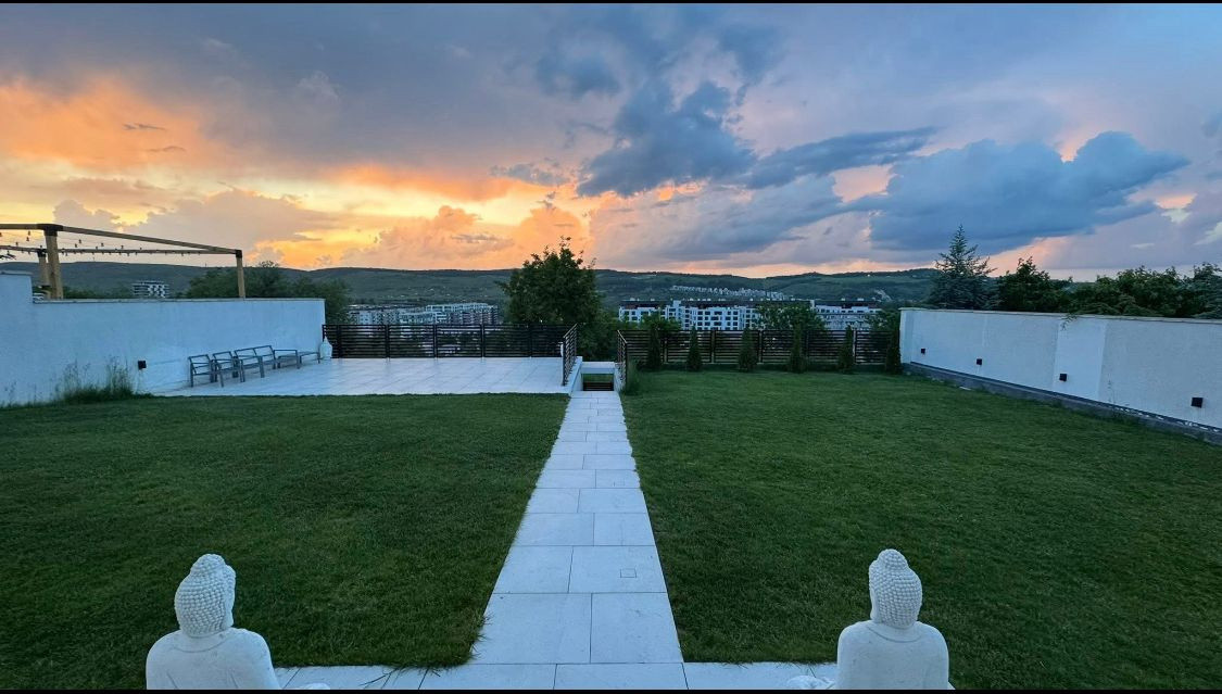 Casă individuală de vânzare | curte 500 mp | garaj 60 mp | lângă VIVO