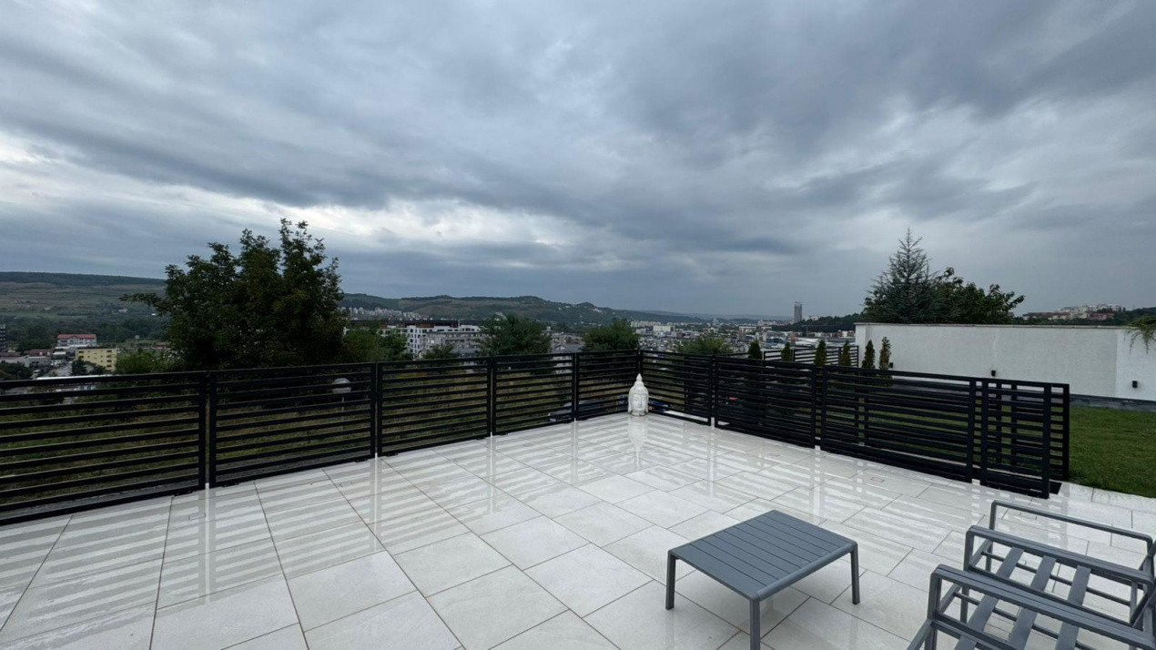 Casă individuală de vânzare | curte 500 mp | garaj 60 mp | lângă VIVO