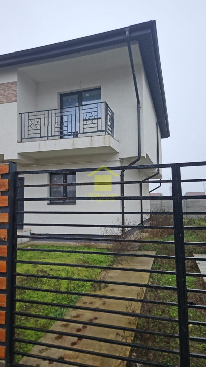 Casă tip duplex semifinisată, 4 camere, 200mp teren, Bragadiru