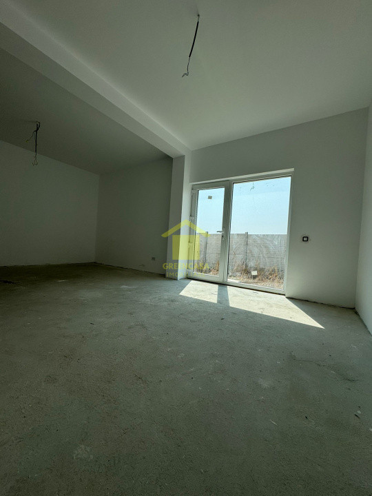 Casă tip duplex semifinisată, 4 camere, 200mp teren, Bragadiru