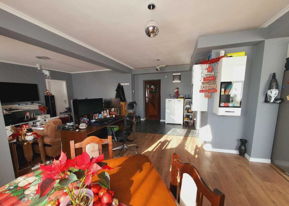 Apartament 3 camere, 100mp, etaj 1, parcare, Bragadiru