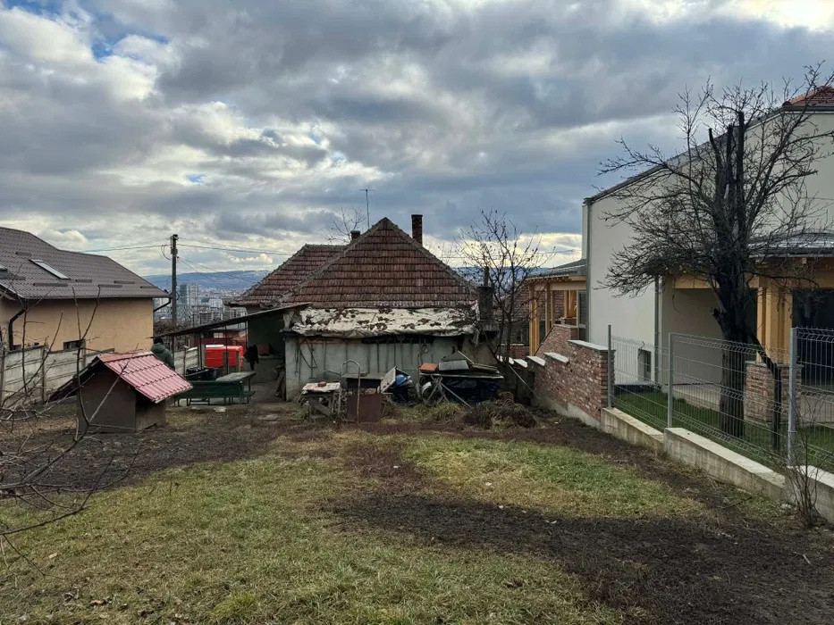 Casa Dâmbu rotund, necesita renovare, 601mp teren