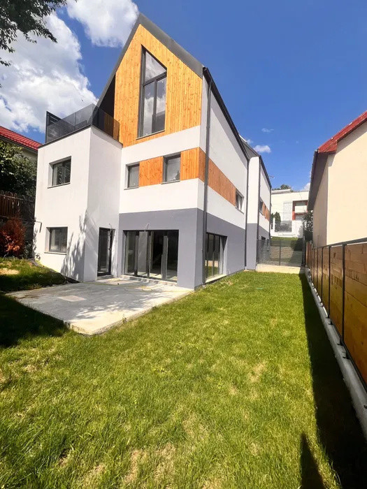 2 unitati duplex, Dambul Rotund finalizate cu CF