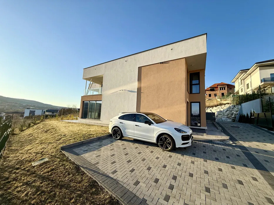 Casă individuală cu priveliște panoramică – Terra Gardens 