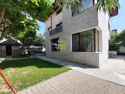 Casă P+2, 7 camere, 300 mp, teren 329 mp, Bragadiru