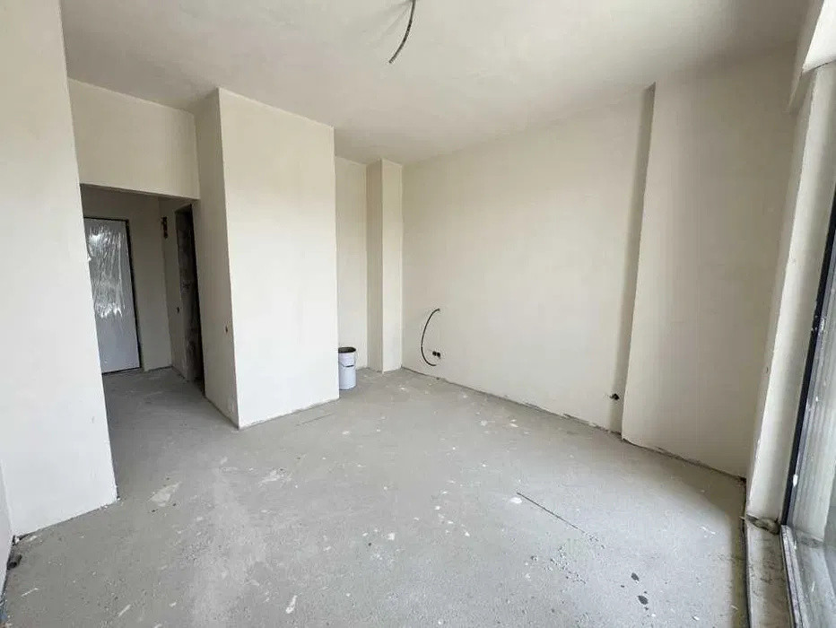 Apartament de 2 camere, Finisat, zona BMW, Floresti