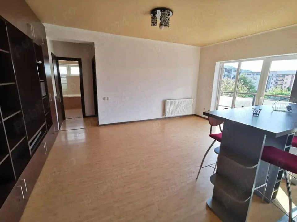 Apartament cu 2 camere + garaj si boxa, Florești, strada Stejarului