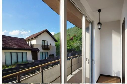 Apartament cu 2 camere + garaj si boxa, Florești, strada Stejarului