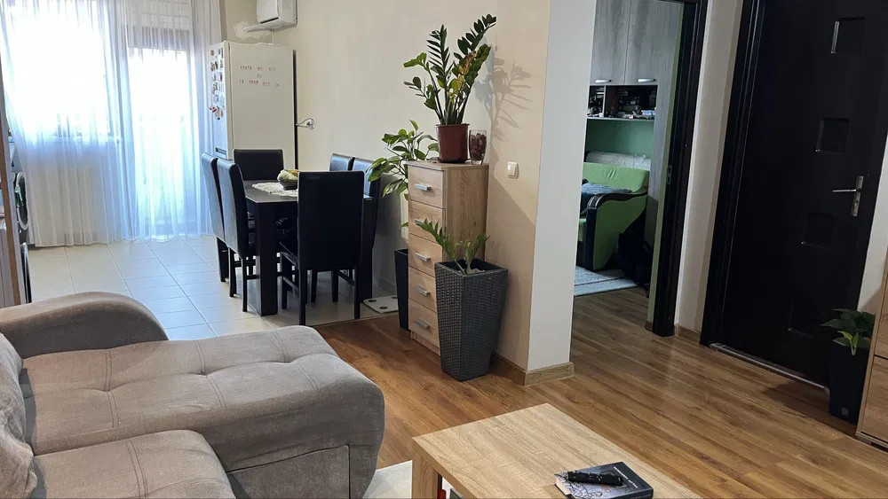 Apartament 2 camere de 45mp plus balcon , zona Floresti , Terra