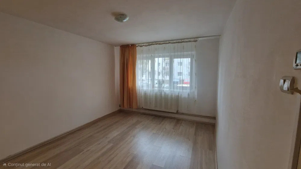 Apartament 3 camere de 52mp , plus parcare si boxa zona : Manastur 