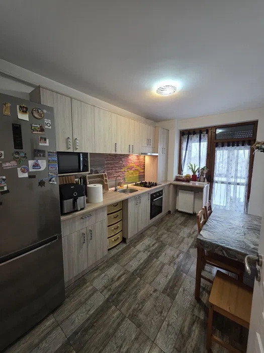 Apartament 3 camere, 92 mp, etaj 1, parcare – Cartierul Verde, Bragadiru