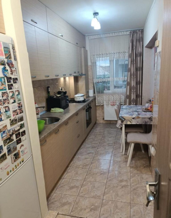 Apartament decomandat cu 2 camere, balcon și parcare – Florești